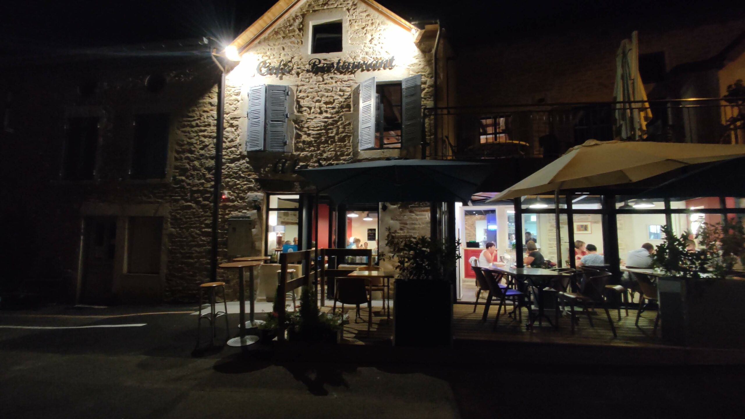 Bar Restaurant terrasse<br />
